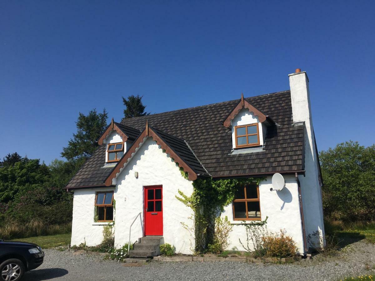 Heatherhill Farm Cottage In Letterfrack Beside Connemara National Park Exterior photo