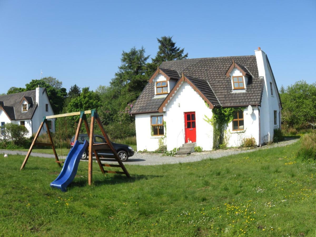 Heatherhill Farm Cottage In Letterfrack Beside Connemara National Park Exterior photo